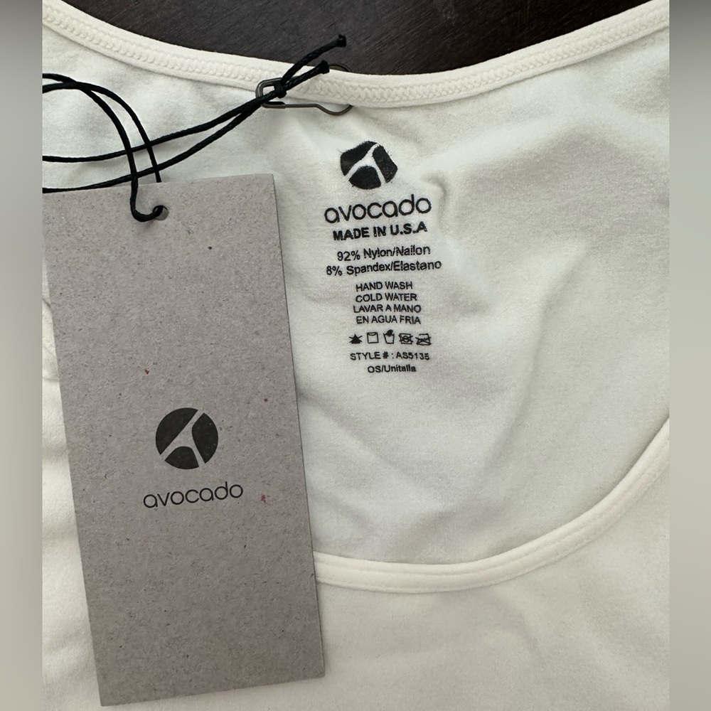 NEW 🩵 avocado Seamless Performance Tee in Ivory - Picture 4 of 5